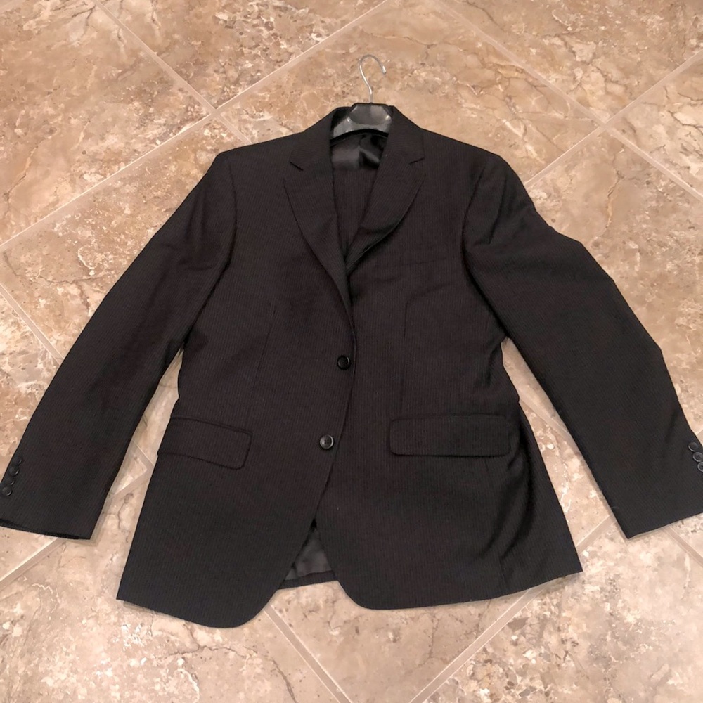 Geoffrey Beane Suit • 40R jacket • 34/30 Pants